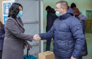 Grad Niš donirao 800 paketa pomoći ugroženim porodicama u Beloj Palanci