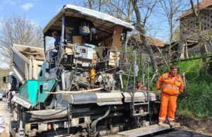 Asfaltiranje puta u Gornjoj Toponici ka banji Topilo Asvaltiranje Toponica