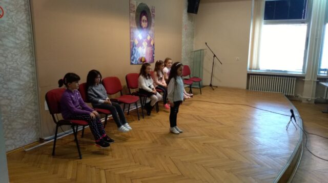 Smotra recitatora 1 foto NKC