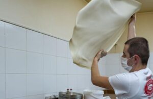 Porodično u biznis – Aleksići brinu o svojim pekarima, ali i o siromašnim gradjanima