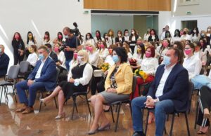 U ,,PU Pčelici,, 130 mladih ljudi, među kojima 75 vaspitača dobilo je danas ugovore o radu