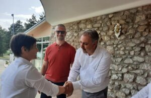 Ana Brnabić u poseti Merošini: Zadovoljna radovima i novim izgledom „Jezera“