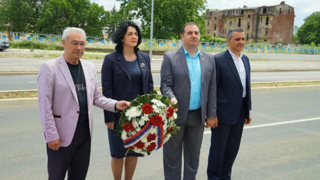 Polaganje venca Herojima sa Košara