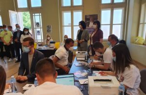 Održana vakcinacija mladih Nišlija u Oficirskom domu Vakcinacija Oficirski dom foto GP018