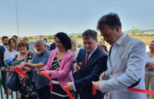 Uručeni ključevi stanova izgrađenih u naselju Branko Bjegović izbegličkim porodicama