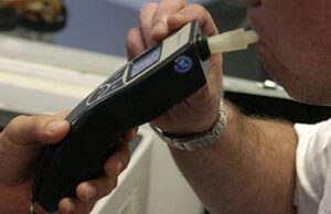 U redovnoj kontroli zatečen tridesetosmogodišnji vozač sa 3,19 promila alkohola u organizmu. Alkotest