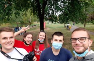 Mladi iz Niša uredili mobilijar pored keja i u parku „Čair“