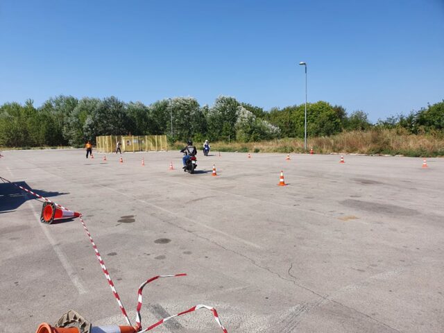 Održan treningu bezbedne vožnje za dvotočkaše foto GP018