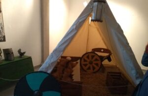 U Galeriji Sinagoga otvorena izložba “Hladno oružje srednjevekovne zbirke Narodnog muzeja Niš”