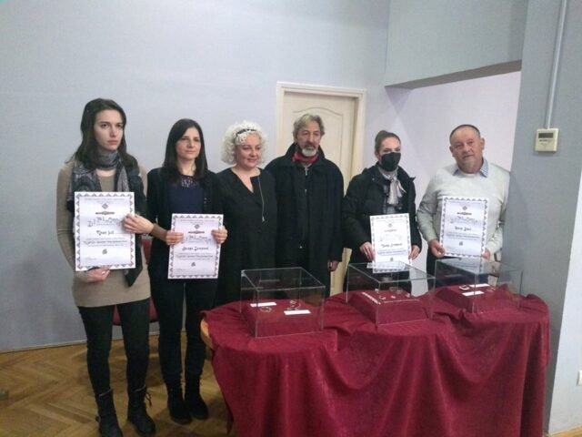 Dplome polaznicima kursa filigranstva foto GP018