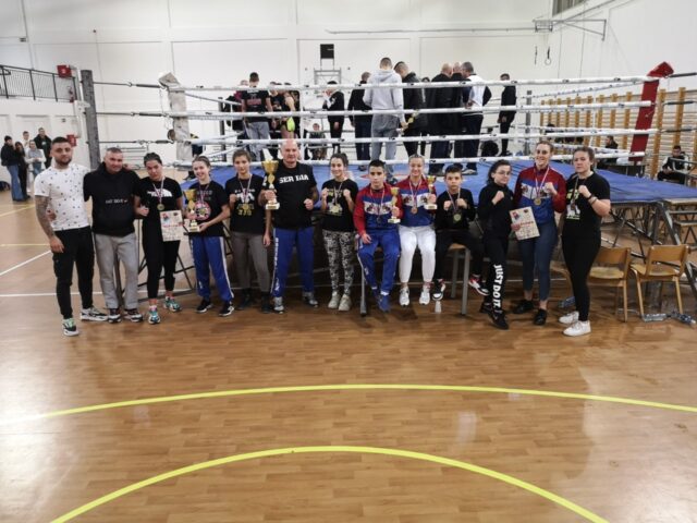 Kikbokseri kluba Niš foto Kik boks Niš