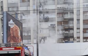 Požar na području iza Narodnog pozorišta: Zapalio se podzemni kontejner