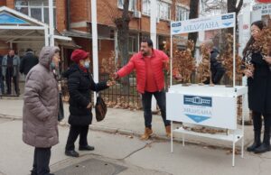Badnje jutro u Gradskoj opštini Medijana Badnjaci za komšije