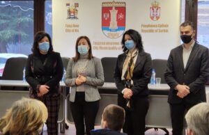 Uručeni paketići deci iz hraniteljskih porodica povodom školske slave Sveti Sava