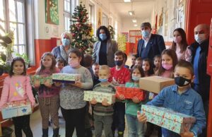 Podeljeni paketići deci sa teritorije GO Palilula