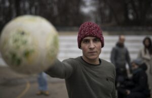 ,Zlatni dečko“ 14. januara od 20:30 časova u Cineplexx Niš bioskopu