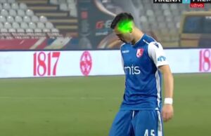 Fudbaleri Radničkog ometani prilikom izvođenja jedanaesteraca protiv Crvene zvezde