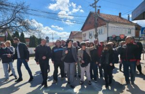 Karavan gradonačelnice posetio naselje Branko Bjegović i Podvinik: Veliki problem kanalizacije u NBB, Podvinik dobija grebani asfalt