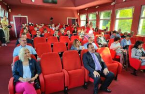 Ustanove i javno-komunalna preduzeća (još uvek) ne šalju Skupštini tražene izveštaje