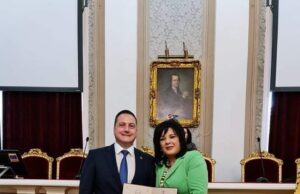 Većnici za obrazovanje Grada Niša uručena Dositejeva povelja