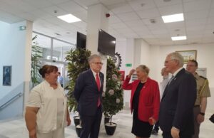 Američki ambasador posetio Kliniku za kardiohirurgiju