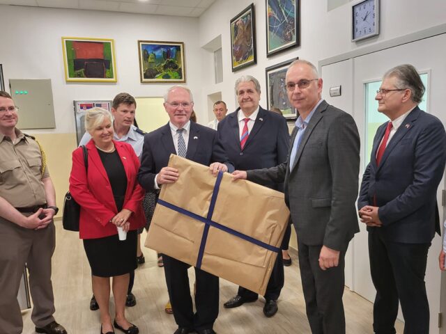 Američki ambasador posetio renoviran stacionar Specijalne bolnice za psihijatrijske bolesti foto GP018