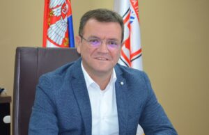 PREDSEDNIK OPŠTINE GORAN MILjKOVIĆ POZVAO OSMAKE DA UPIŠU SREDNjU ŠKOLU U BELOJ PALANCI