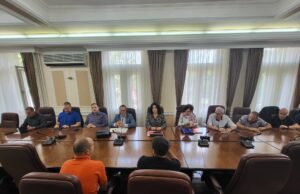 Održan sastanak gradonačelnice i predstavnika kvantaške pijace: Inspekcija kreće sa kažnjavanjem vanpijačnih prodavaca