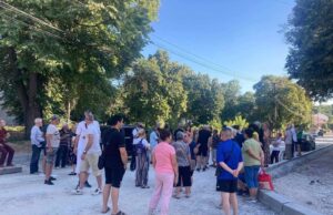 STANARI ULICE VOJVODE PUTNIKA KOJA SE REKONSTRUIŠE ZAHTEVAJU DA SE RADOVI UBRZAJU, IZ GRADA UPUĆENA MOLBA ZA MALO STRPLJENJA JER RADOVI ZAHTEVAJU MALO VIŠE VREMENA