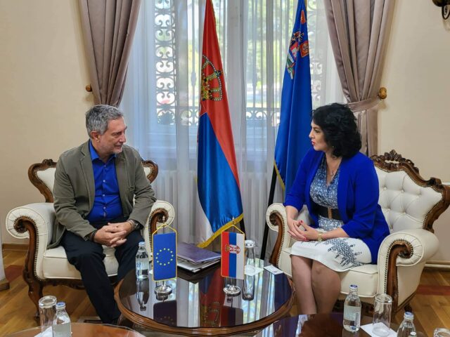 received_1854400358284724