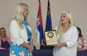 Maji Odžaklijevskoj nagrada za životno delo pred početak „Evergrin“ festivala u Nišu