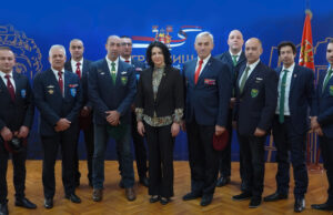 Upriličena poseta grčkih padobranaca Nišu