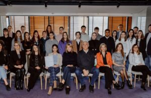 MLADI AMBASADORI OD 2014.GODINE MLADE UKLJUČUJU U RAZVOJ LOKALNE ZAJEDNICE U RAZLIČITIM OBLASTIMA