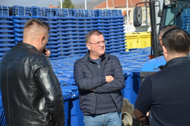 Goran Miljković sa saradnicima foto Opština Bela Palanka