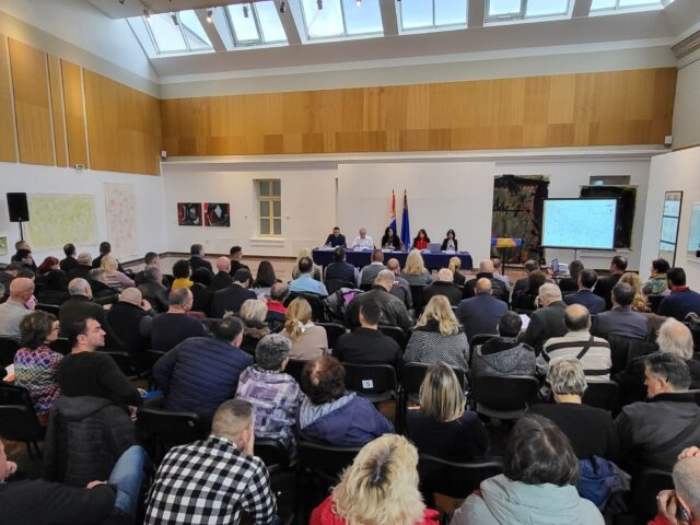 Javna Rasprava foto GP018