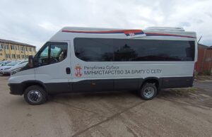 Merošina dobila minibus od Ministarstva za brigu o selu
