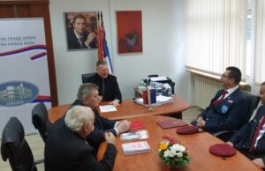 Veterani 63. padobranske brigade i SUBNOR uručili zahvalnice Bobanu Džuniću