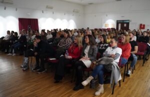 Održana humanitarna motivaciona radionica „USUDI SE da želiš/Novogodišnja lista želja“