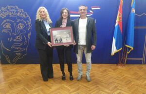 Uručena nagrada „Stevan Sremac“ Ani Mariji Grbić za zbirku priča „Srneća leđa“