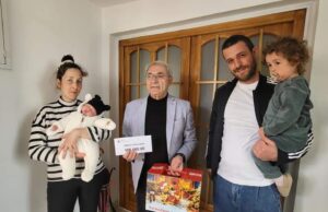 Rukovodstvo Opštine Crveni Krst darovalo prvu bebu proleća Idu