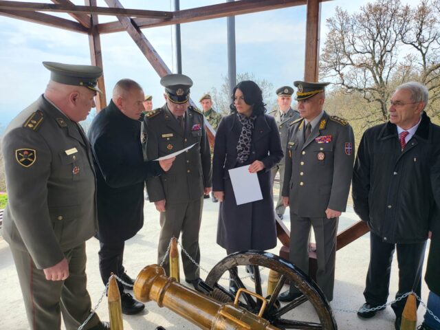 received_1286276102245899