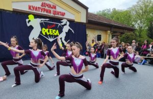Mališani plesom i priredbama obeležili Svetski dan igre
