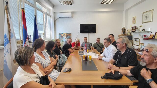 Prijem za učesnike likovne kolonije foto GP018