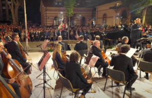 Spektakularnim izvođenjem Betovenove „Fantazije“ u Nišu počeo Festival „Muzički edikt“