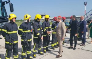 Poboljšana bezbednost na niškom aerodromu. Nabavljena dva nova vatrogasna vozila
