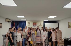 Lekari Doma Zdravlja Niš održali tribinu na poziv udruženja žena obolelih i lečenih od raka “Budite uz nas”