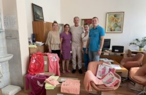 Nove spavaćice i posteljine za niško porodilište