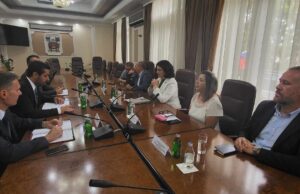 Tomislav Momirović u poseti Nišu: Moramo da pomognemo mladim preduzetnicima