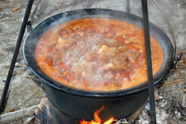 Prva vojnička Pasuljijada u Jelašnici foto: GP018
