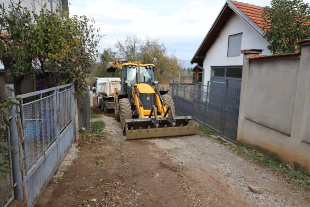 Počelo asfaltiranje ulice na Delijskom Visu